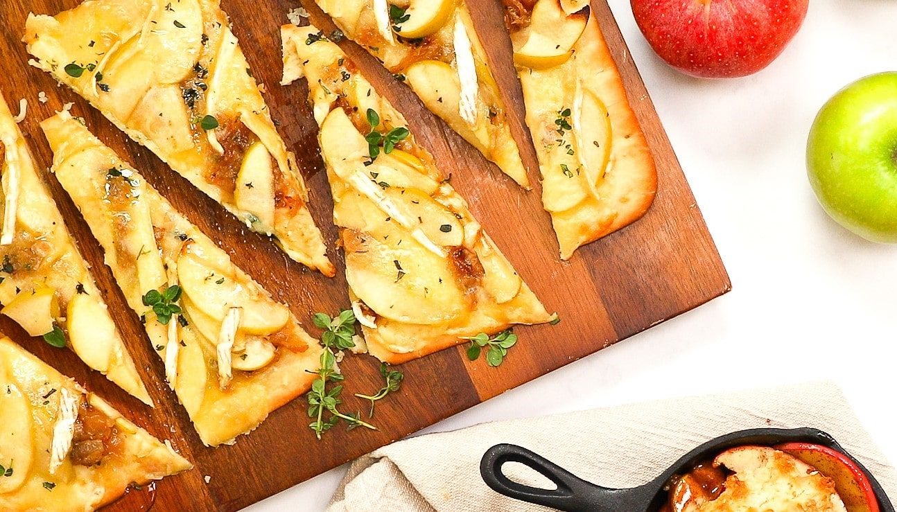 Caramelized Onion and Apple Flatbread Pizza