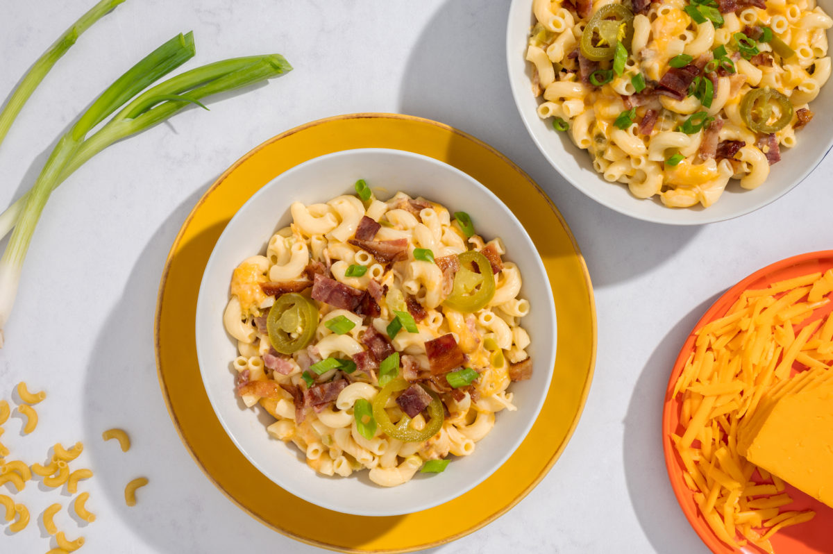 P06A_MICROWAVE BACON JALAPENO MAC AND CHEESE Savor Recipes